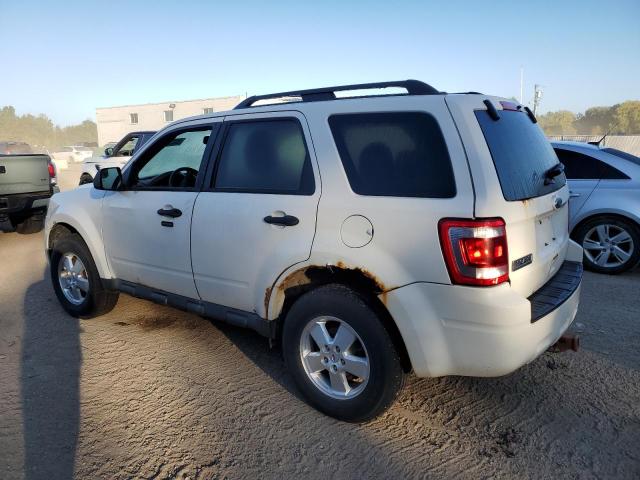 1FMCU0D75CKA94860 - 2012 FORD ESCAPE XLT WHITE photo 2