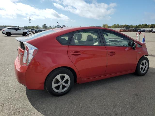 JTDKN3DU3D1642298 - 2013 TOYOTA PRIUS RED photo 3