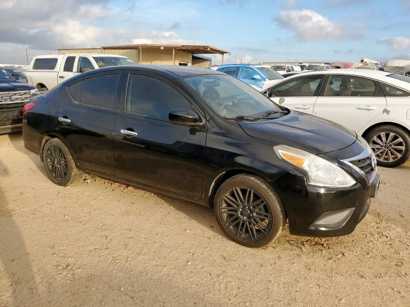 3N1CN7AP2GL846889 - 2016 NISSAN VERSA S أسود صورة 4