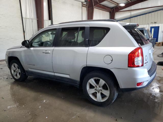 1J4NF1FB8BD281635 - 2011 JEEP COMPASS SPORT Silber Foto 2