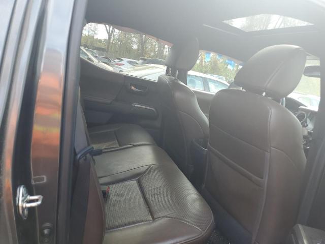 3TMGZ5AN1HM047851 - 2017 TOYOTA TACOMA DOUBLE CAB ნაცრისფერი ფოტო 10