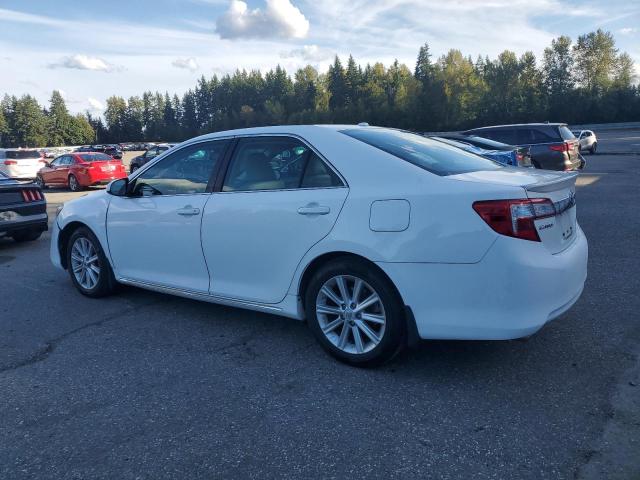 4T1BK1FK7DU021651 - 2013 TOYOTA CAMRY SE WHITE photo 2