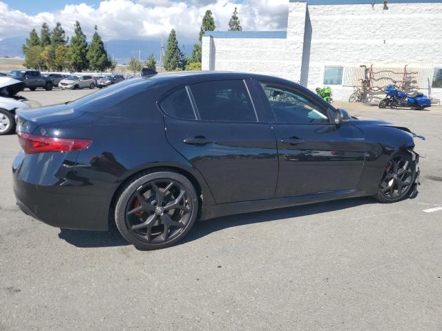 ZARFAMAN1L7636422 - 2020 ALFA ROMEO GIULIA 黑色 照片 3