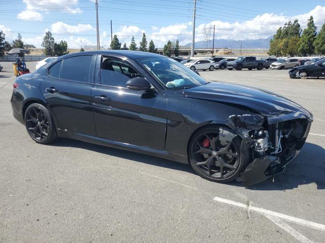 ZARFAMAN1L7636422 - 2020 ALFA ROMEO GIULIA 黑色 照片 4