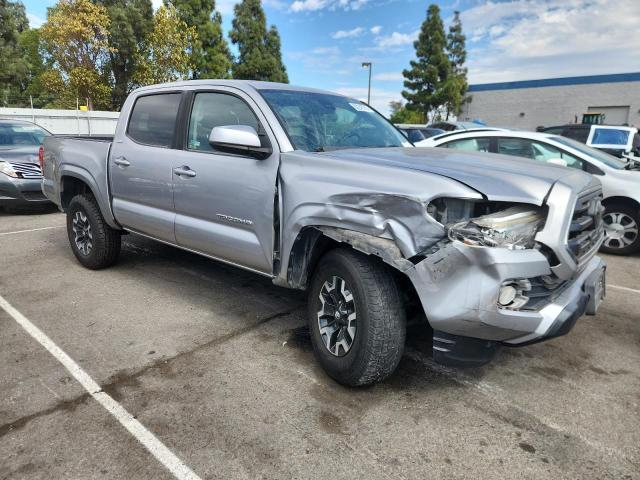 5TFAX5GN7KX142810 - 2019 TOYOTA TACOMA DOUBLE CAB 银色 照片 4