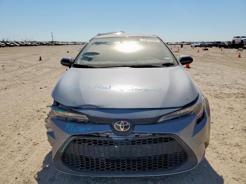 5YFEPMAE6NP335246 - 2022 TOYOTA COROLLA LE BLUE photo 5