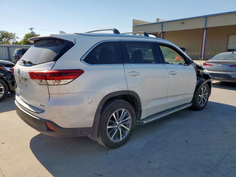 5TDKZRFH0HS519414 - 2017 TOYOTA HIGHLANDER SE 白色 照片 3