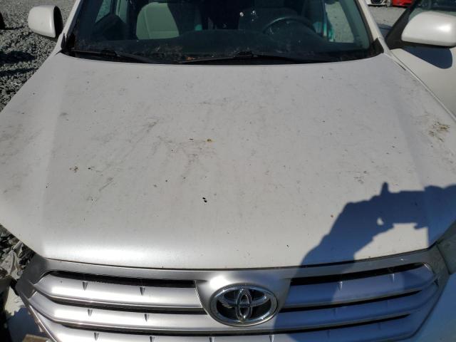 5TDZA3EH9BS011907 - 2011 TOYOTA HIGHLANDER BASE أبيض صورة 12