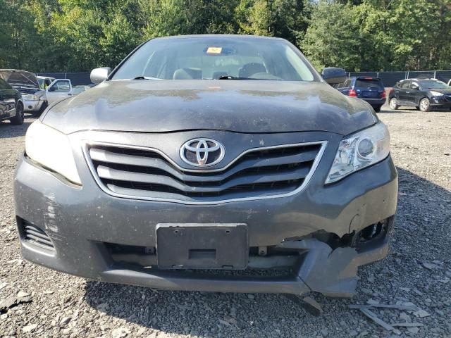 4T1BF3EK4AU018168 - 2010 TOYOTA CAMRY BASE GRAY photo 5