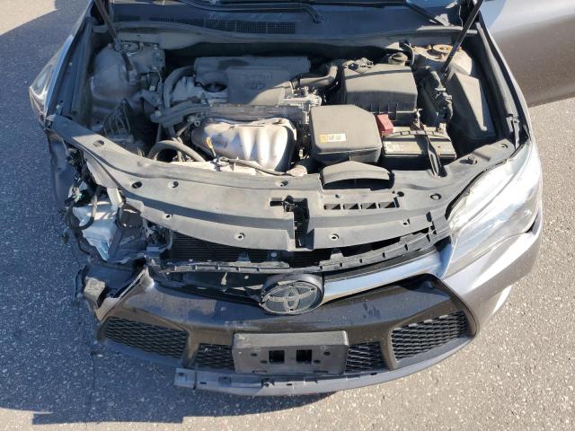 4T1BF1FK7HU425740 - 2017 TOYOTA CAMRY LE GRAY photo 11