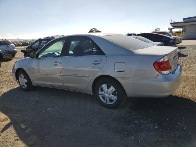 JTDBE32K163052111 - 2006 TOYOTA CAMRY LE SILVER photo 2