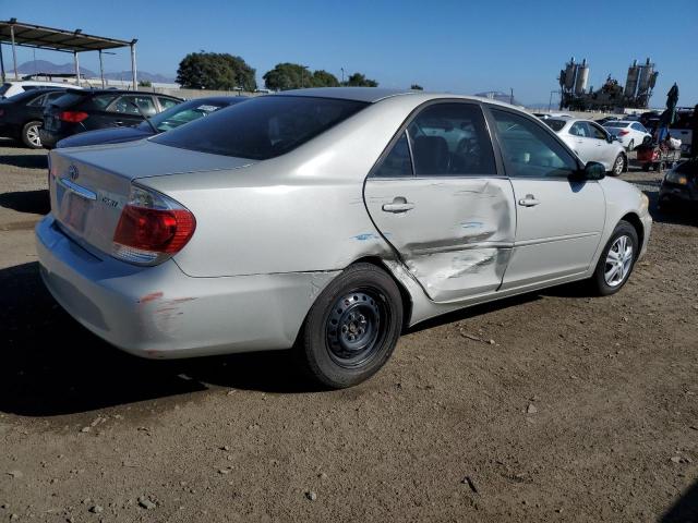 JTDBE32K163052111 - 2006 TOYOTA CAMRY LE SILVER photo 3