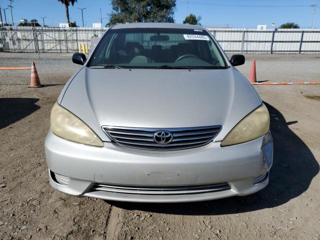 JTDBE32K163052111 - 2006 TOYOTA CAMRY LE SILVER photo 5