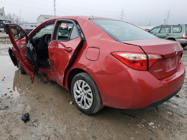 2T1BURHE6JC030824 - 2018 TOYOTA COROLLA L RED photo 2