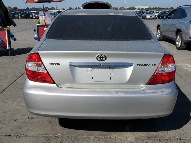 JTDBE32K120038642 - 2002 TOYOTA CAMRY LE 银色 照片 6