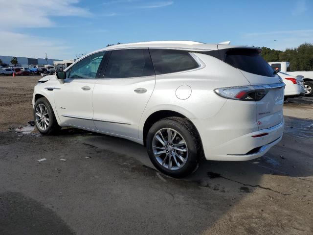 5GAERDKW8RJ113000 - 2024 BUICK ENCLAVE AVENIR WHITE photo 2