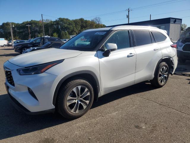 2021 TOYOTA HIGHLANDER XLE, 