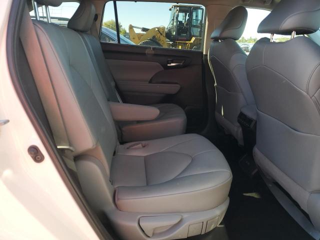 5TDHZRBH2MS058307 - 2021 TOYOTA HIGHLANDER XLE WHITE photo 11