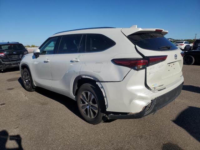 5TDHZRBH2MS058307 - 2021 TOYOTA HIGHLANDER XLE WHITE photo 2
