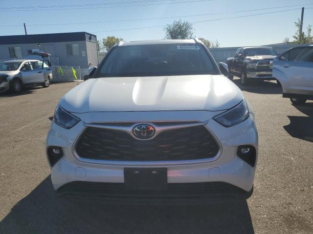 5TDHZRBH2MS058307 - 2021 TOYOTA HIGHLANDER XLE WHITE photo 5