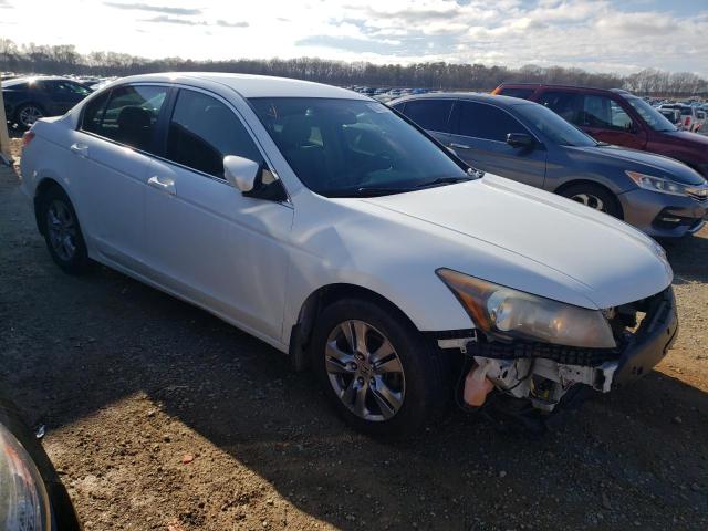 1HGCP2F68BA156933 - 2011 HONDA ACCORD SE WHITE photo 4