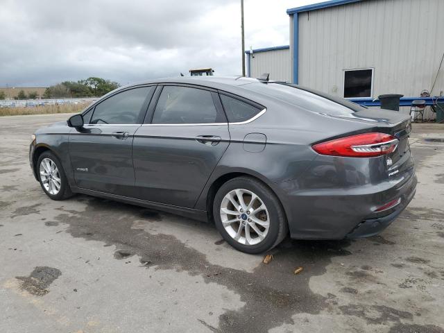 3FA6P0LU1KR121407 - 2019 FORD FUSION SE GRAY photo 2