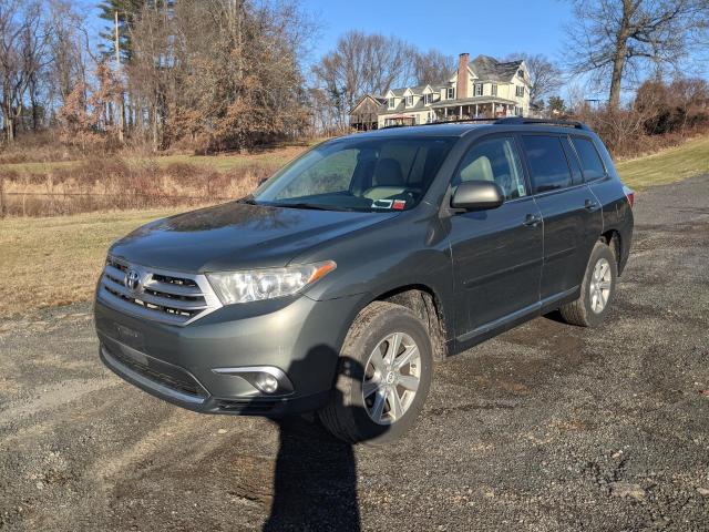 5TDBK3EH1BS070559 - 2011 TOYOTA HIGHLANDER BASE GRAY photo 1