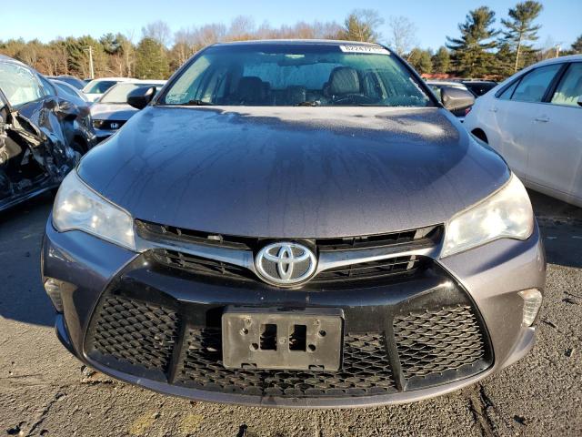 4T1BF1FK0HU750374 - 2017 TOYOTA CAMRY LE GRAY photo 5