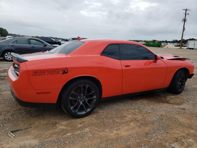 2C3CDZFJ0LH218062 - 2020 DODGE CHALLENGER R/T SCAT PACK ORANGE photo 3