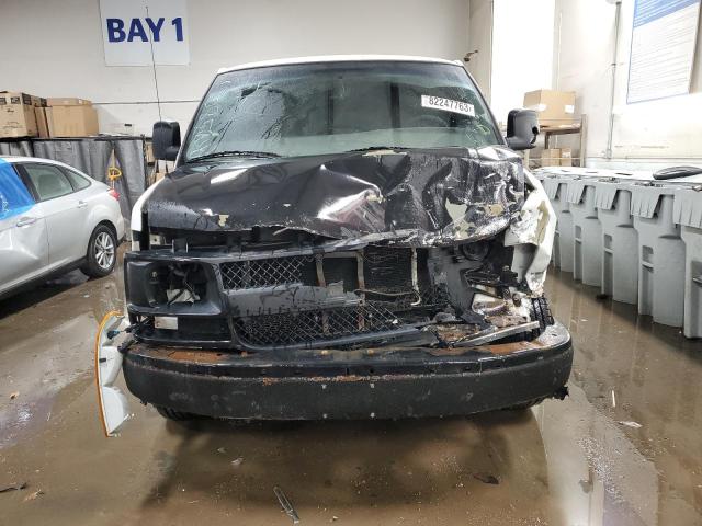 1GCWGGCA8B1189058 - 2011 CHEVROLET EXPRESS G2 WHITE photo 5