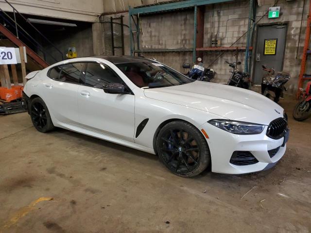 WBAGV8C01NCJ55184 - 2022 BMW M850XI WHITE photo 4