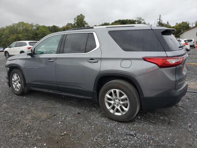 1GNEVGKW9JJ195455 - 2018 CHEVROLET TRAVERSE LT GRAY photo 2