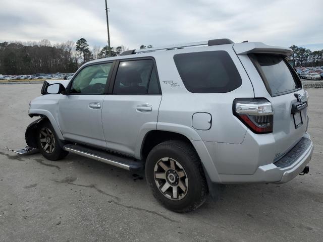 JTEBU5JR5J5548650 - 2018 TOYOTA 4RUNNER SR5/SR5 PREMIUM ვერცხლისფერი ფოტო 2