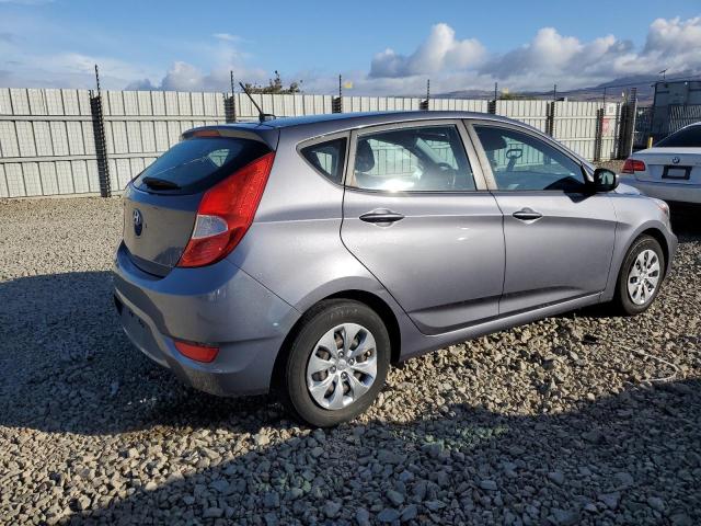 KMHCT5AE2HU346773 - 2017 HYUNDAI ACCENT SE Gri fotoğraf 3