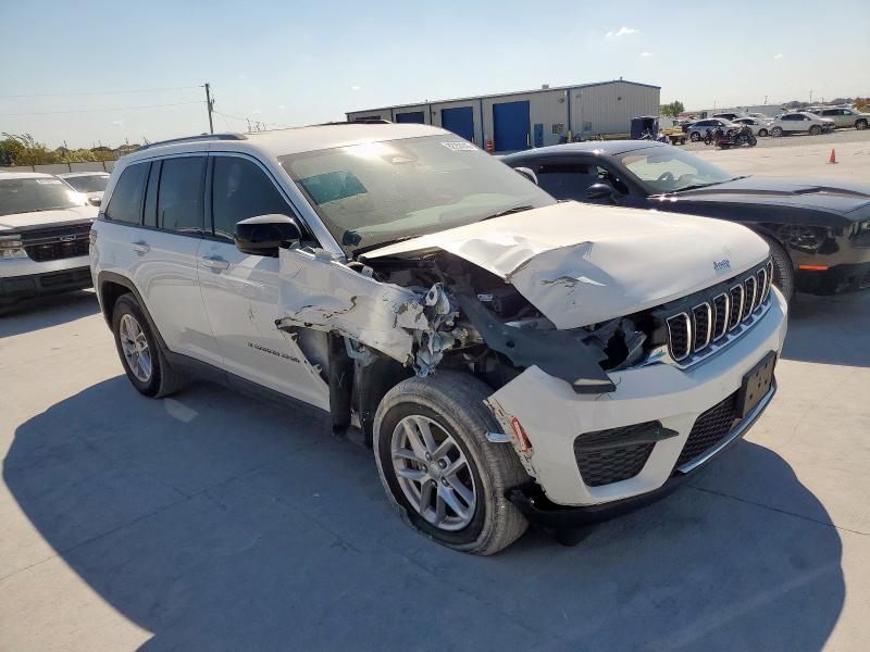 1C4RJHAG7PC570620 - 2023 JEEP GRAND CHER LAREDO თეთრი ფოტო 4