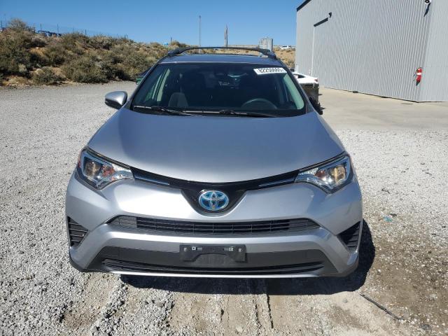 JTMRJREV5JD236750 - 2018 TOYOTA RAV4 HV LE Gümüş fotoğraf 5