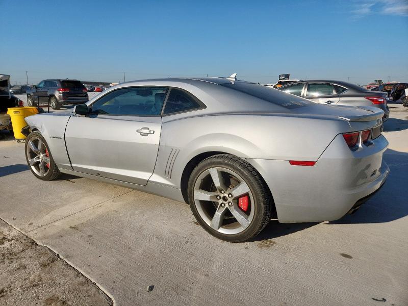 2G1FC1E31C9100377 - 2012 CHEVROLET CAMARO LT 银色 照片 2