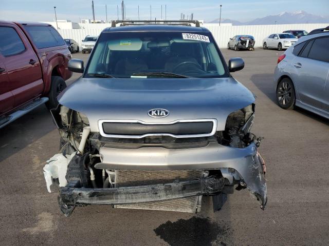 KNDJN2A20E7099256 - 2014 KIA SOUL GRAY photo 5