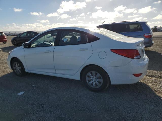 KMHCT4AE8GU977293 - 2016 HYUNDAI ACCENT SE WHITE photo 2