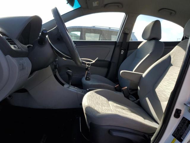 KMHCT4AE8GU977293 - 2016 HYUNDAI ACCENT SE WHITE photo 7
