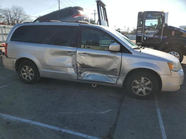 2A8HR54P08R714072 - 2008 CHRYSLER TOWN & COU TOURING SILVER photo 4