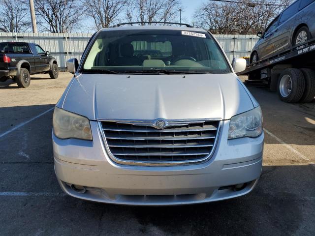 2A8HR54P08R714072 - 2008 CHRYSLER TOWN & COU TOURING SILVER photo 5
