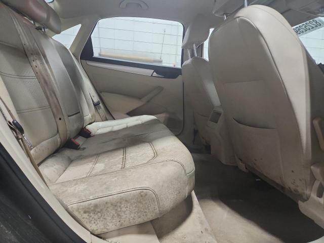 1VWBH7A31CC062817 - 2012 VOLKSWAGEN PASSAT SE BLACK photo 10
