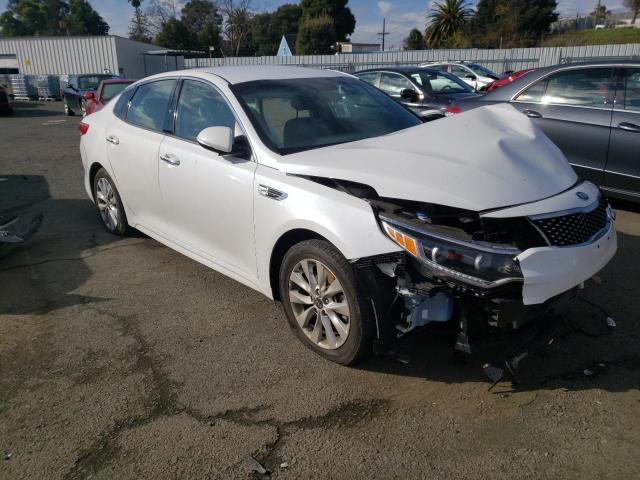 5XXGU4L39GG067866 - 2016 KIA OPTIMA EX WHITE photo 4