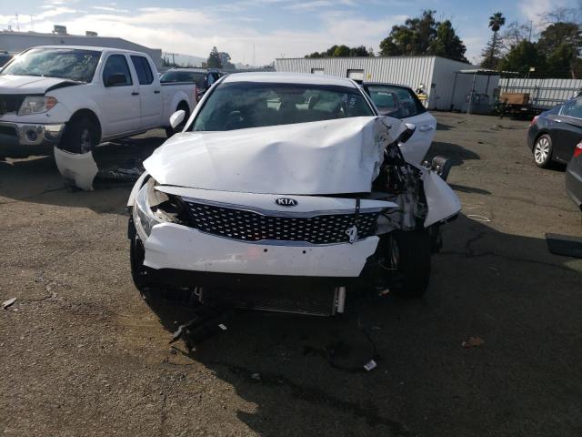 5XXGU4L39GG067866 - 2016 KIA OPTIMA EX WHITE photo 5