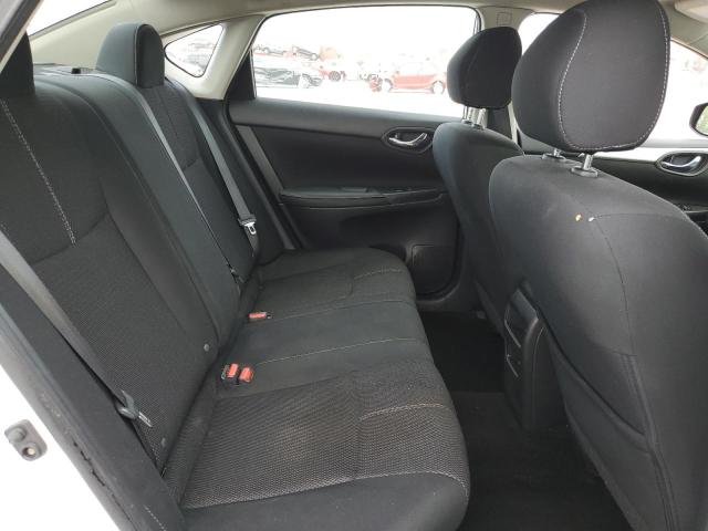 3N1AB7AP6JY288202 - 2018 NISSAN SENTRA S 白色 照片 10