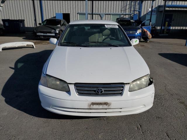 JT2BG22K8Y0418325 - 2000 TOYOTA CAMRY CE თეთრი ფოტო 5