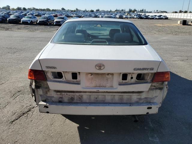JT2BG22K8Y0418325 - 2000 TOYOTA CAMRY CE თეთრი ფოტო 6