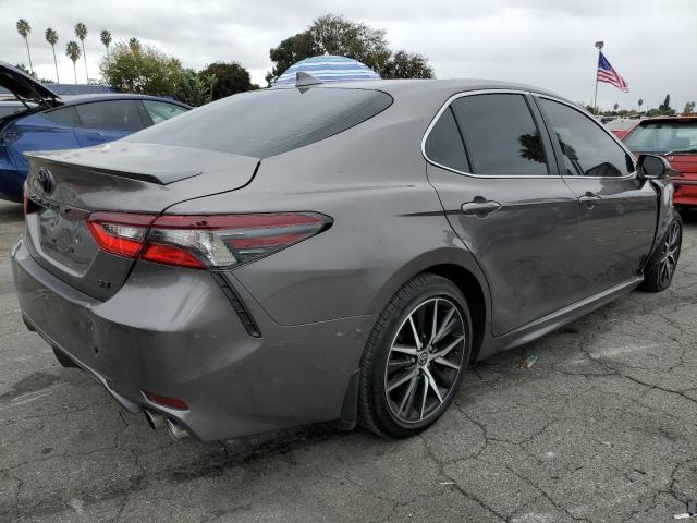 4T1G11AK2RU194274 - 2024 TOYOTA CAMRY SE NIGHT SHADE CHARCOAL photo 3