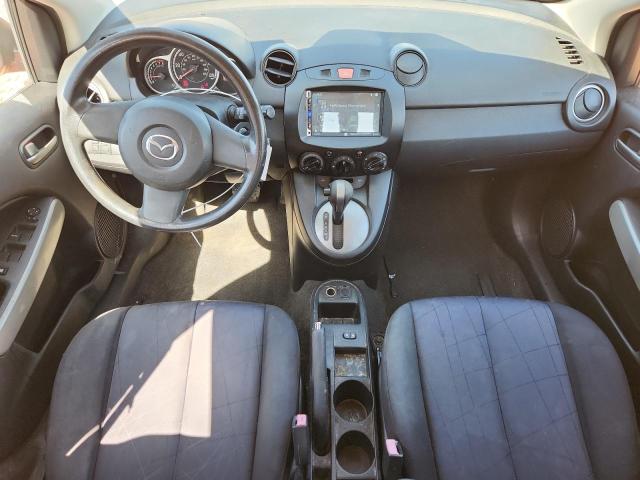 JM1DE1KY3C0142293 - 2012 MAZDA MAZDA2 RED photo 8